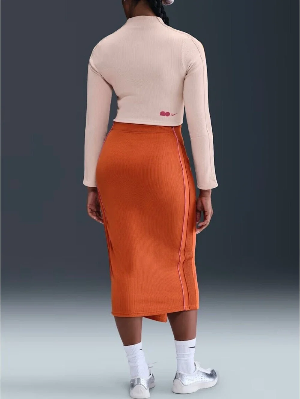 Nike 69% polyester